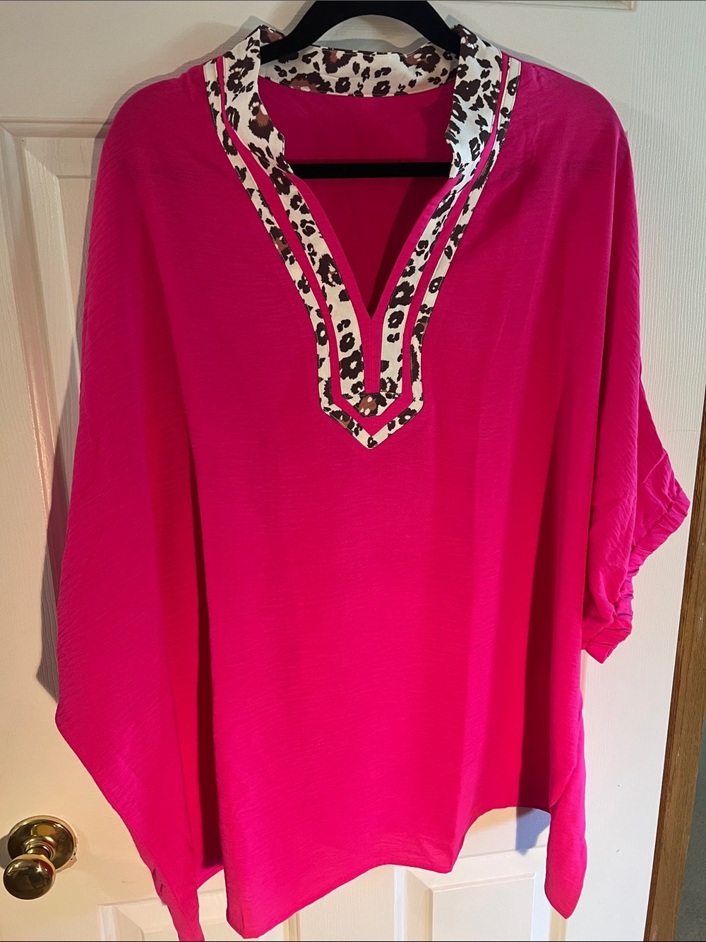 Source Unknown Hot Pink V-Neck Tunic with Leopard Trim